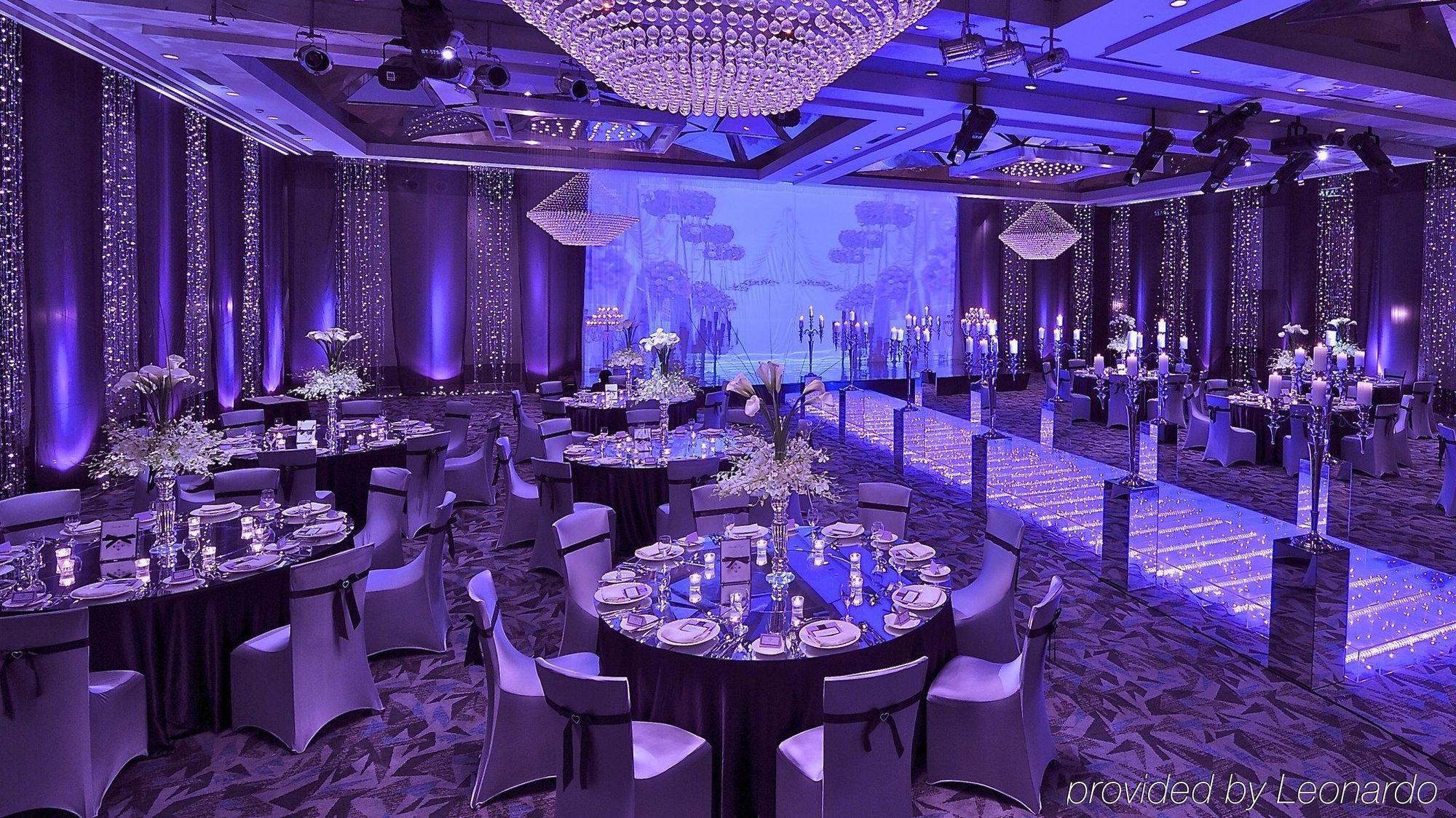 Hotel Nikko تيانجين المظهر الخارجي الصورة The ballroom at the Four Seasons Hotel