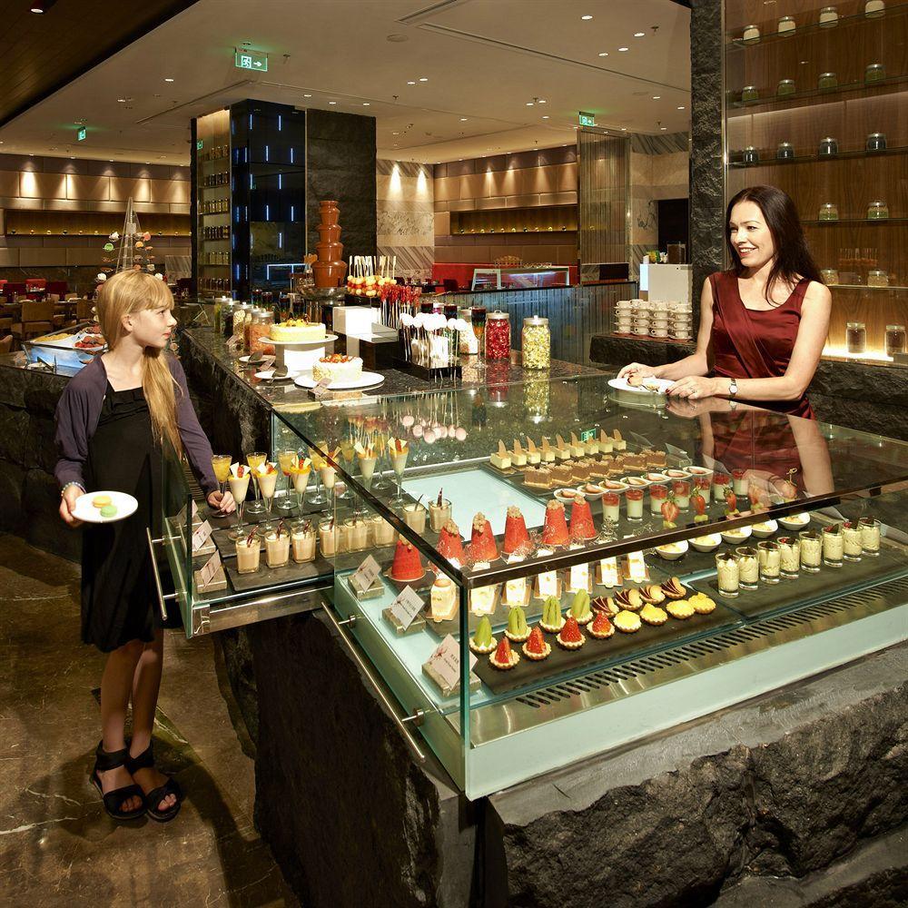 Hotel Nikko تيانجين المظهر الخارجي الصورة A buffet at a hotel